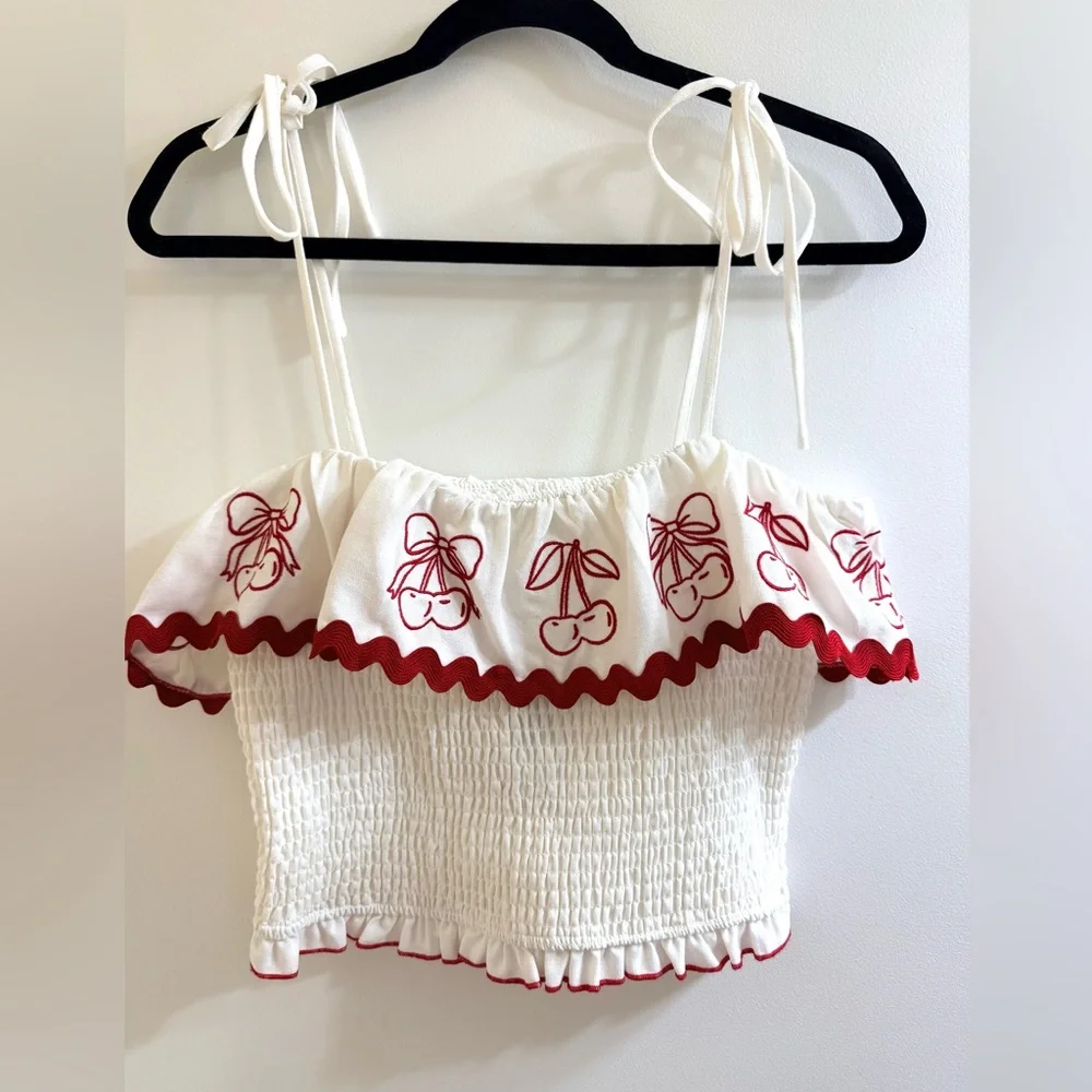 🍒 Evolutionary Cherry & Bow Smocked Crop Top Red and White Size L NWT - Picture 2 of 10